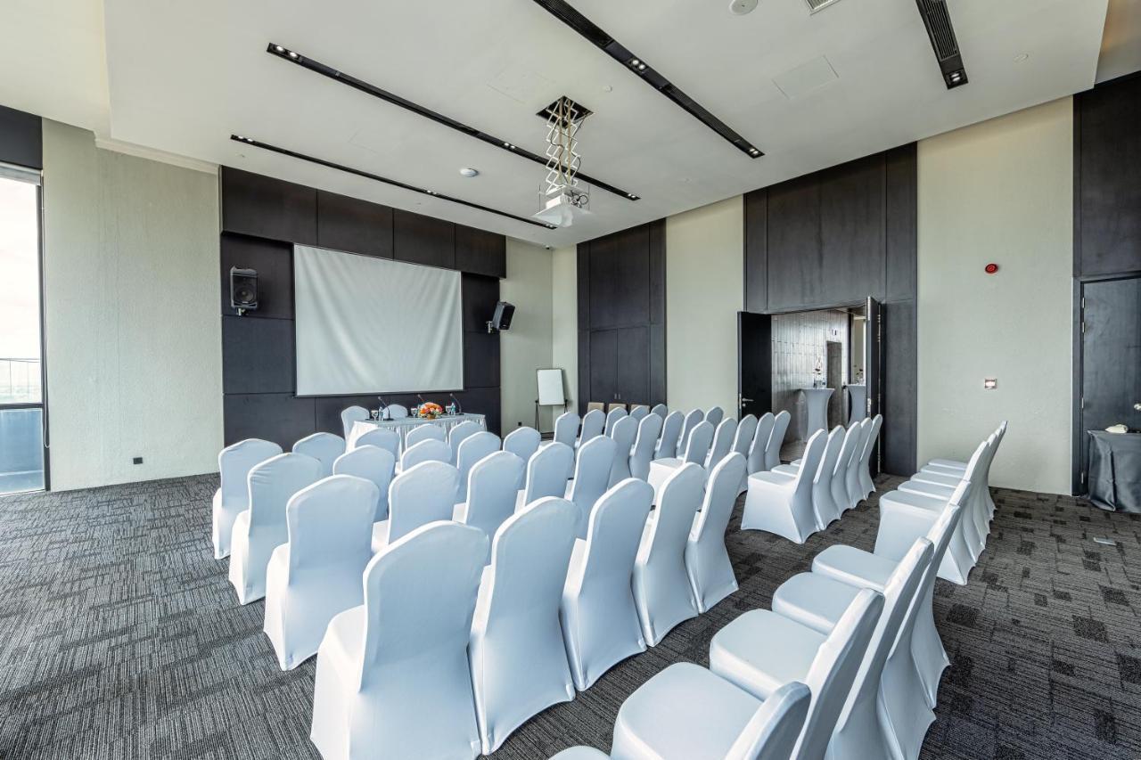 Luxcity Hotel & Apartment Phnom Penh Dış mekan fotoğraf