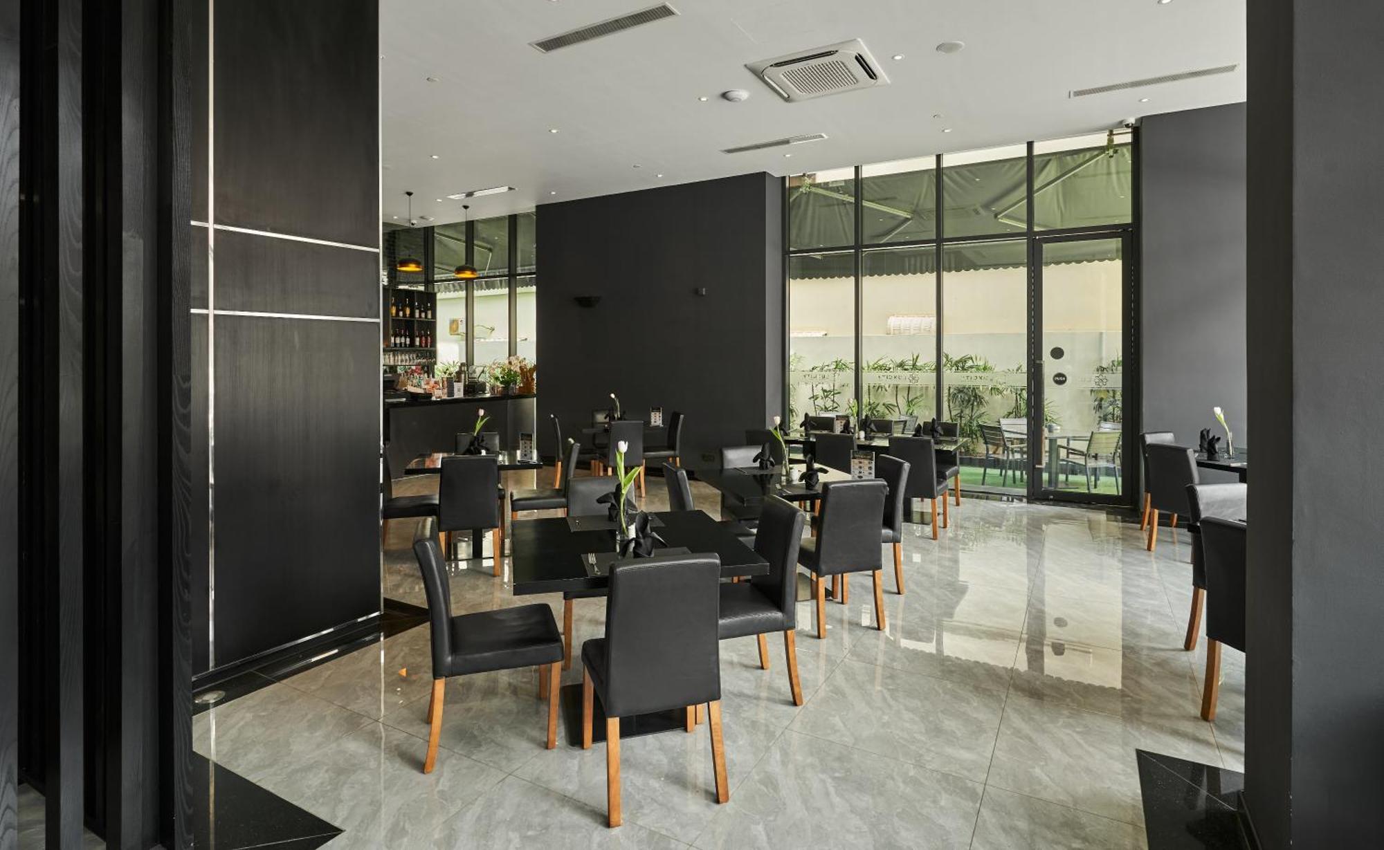 Luxcity Hotel & Apartment Phnom Penh Dış mekan fotoğraf