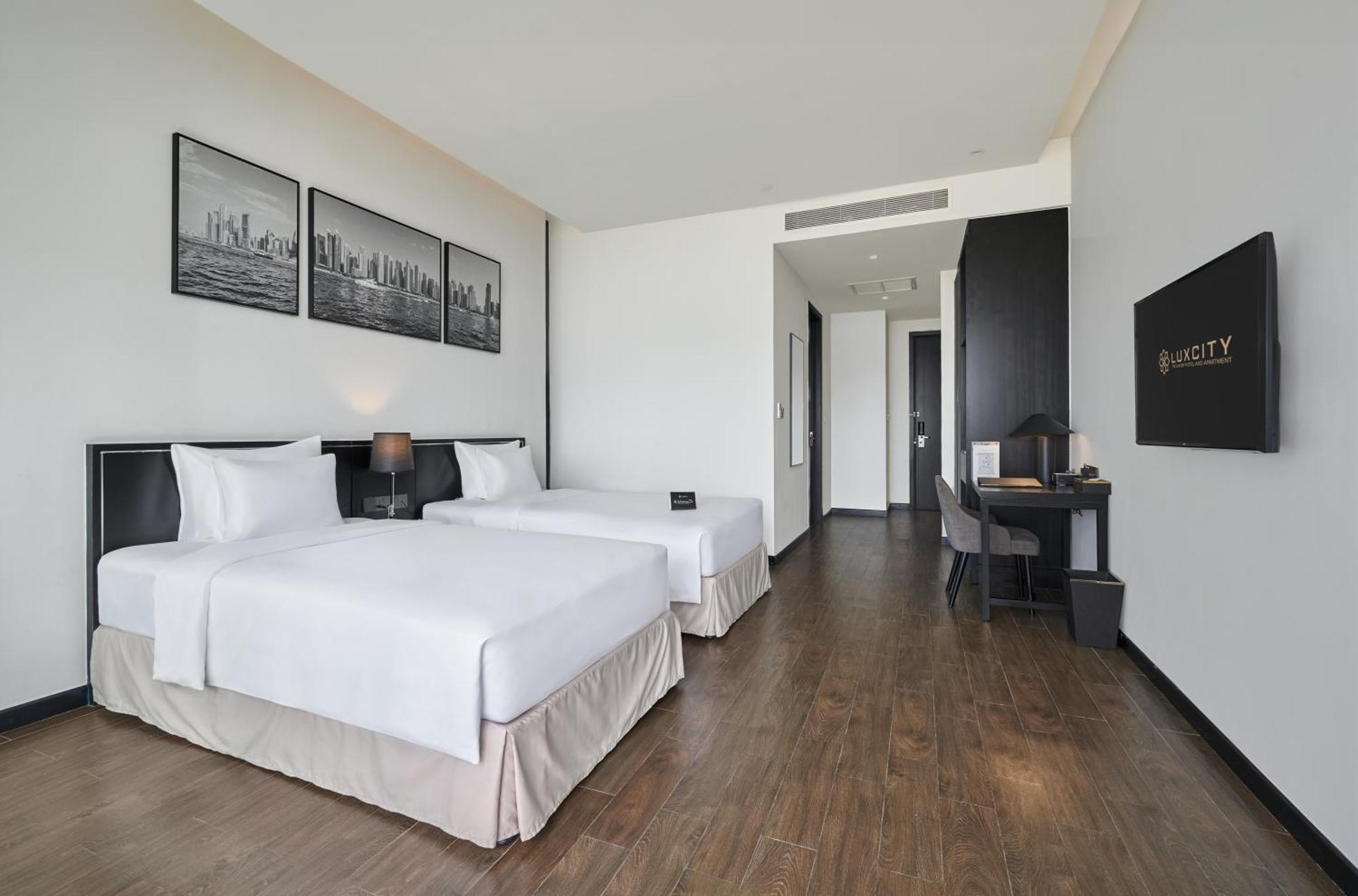 Luxcity Hotel & Apartment Phnom Penh Dış mekan fotoğraf