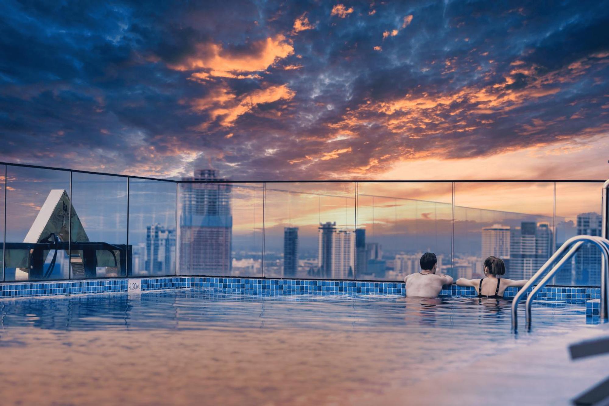 Luxcity Hotel & Apartment Phnom Penh Dış mekan fotoğraf